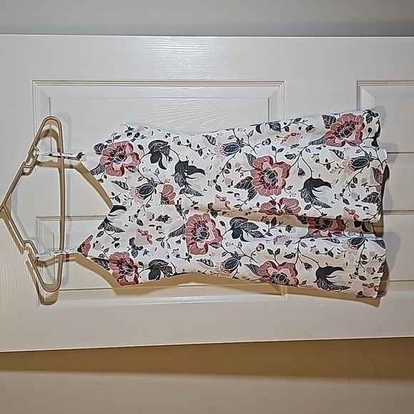 LOFT Dresses & Skirts - Loft Spaghetti Strap White Flowy Floral Lined Slip Dress Size 2 Petite